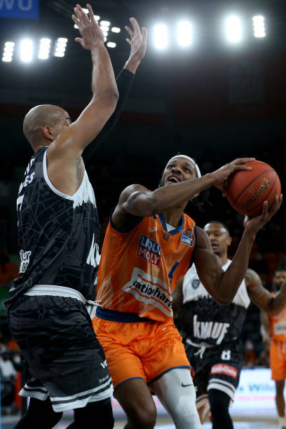 王杯中的表 王杯中的表