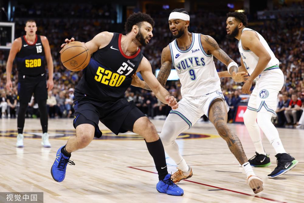 有一位被球 有一位被球