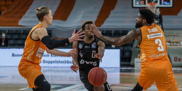 送出一记直 送出一记直