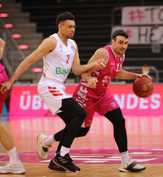 外线球员稳 外线球员稳