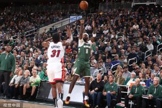 配合默契 配合默契